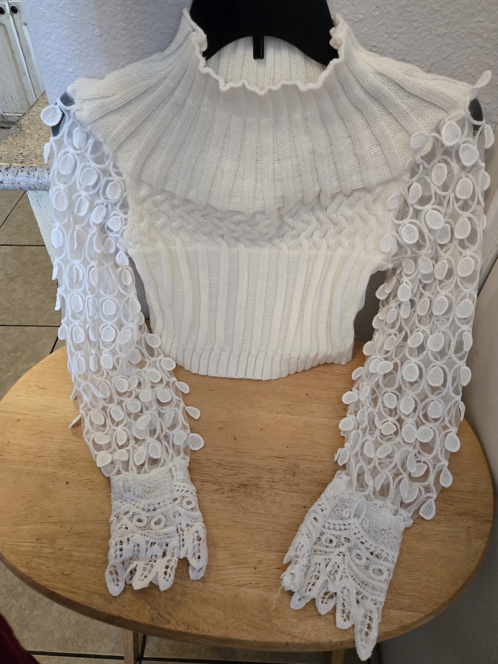 White Lace-Sleeve Knit Crop Top - Women Accessories